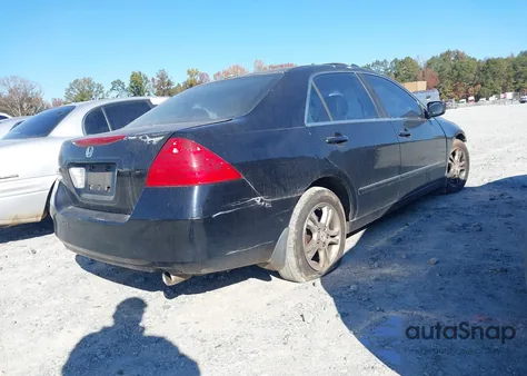 2007 Honda Accord 2.4 Ex z USA, uszkodzony, nr VIN 1HGCM568X7A096673